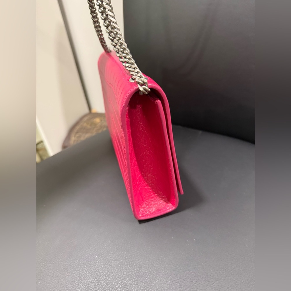 YSL Calfskin Croc Embossed Medium Classic Monogram Kate Tassel Fuchsia - Picture 6 of 13